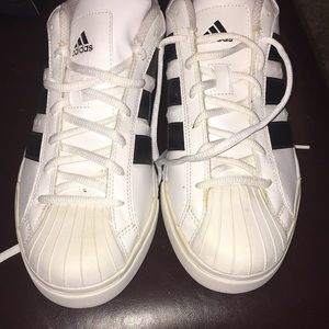 MENS Adidas Originals Size 9